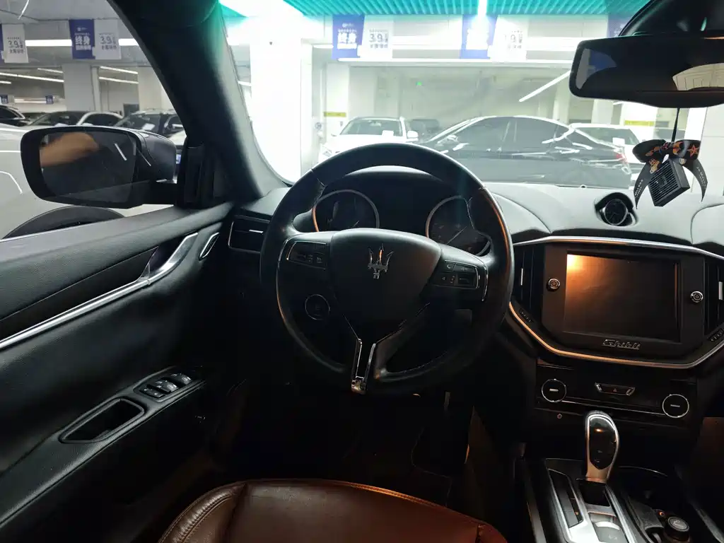 Maserati Ghibli 2014 — фото 13