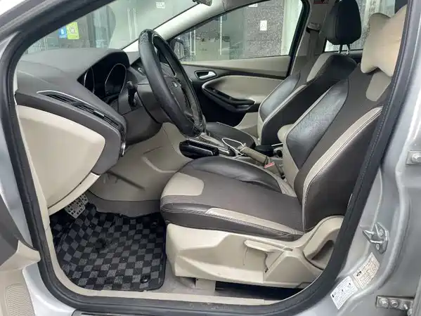 Ford Focus 2014
