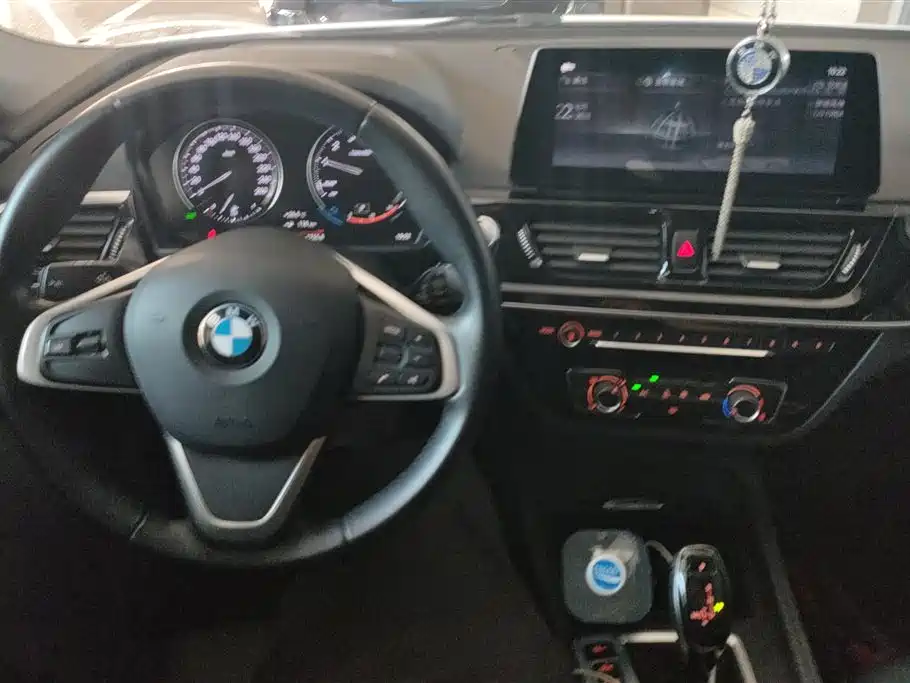 BMW 1 Series 2023 — фото 12