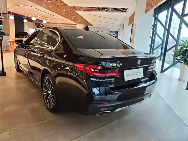 BMW 5 Series 2023