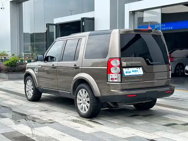 Land Rover Discovery 2012