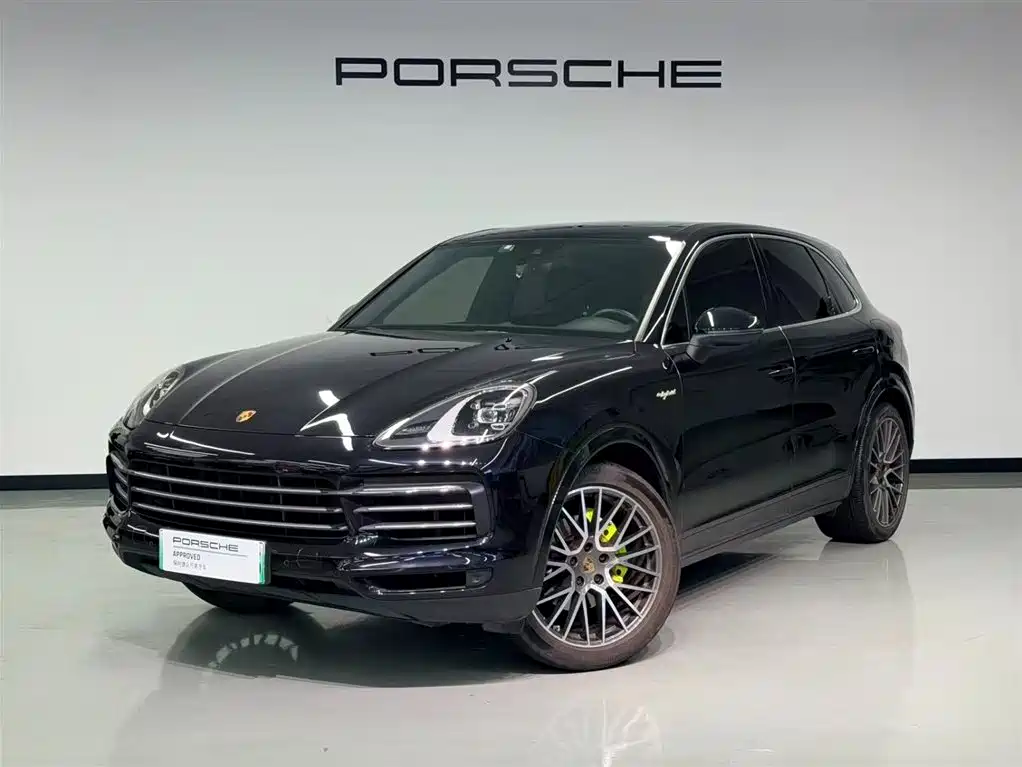 Porsche Cayenne Hybrid 2022