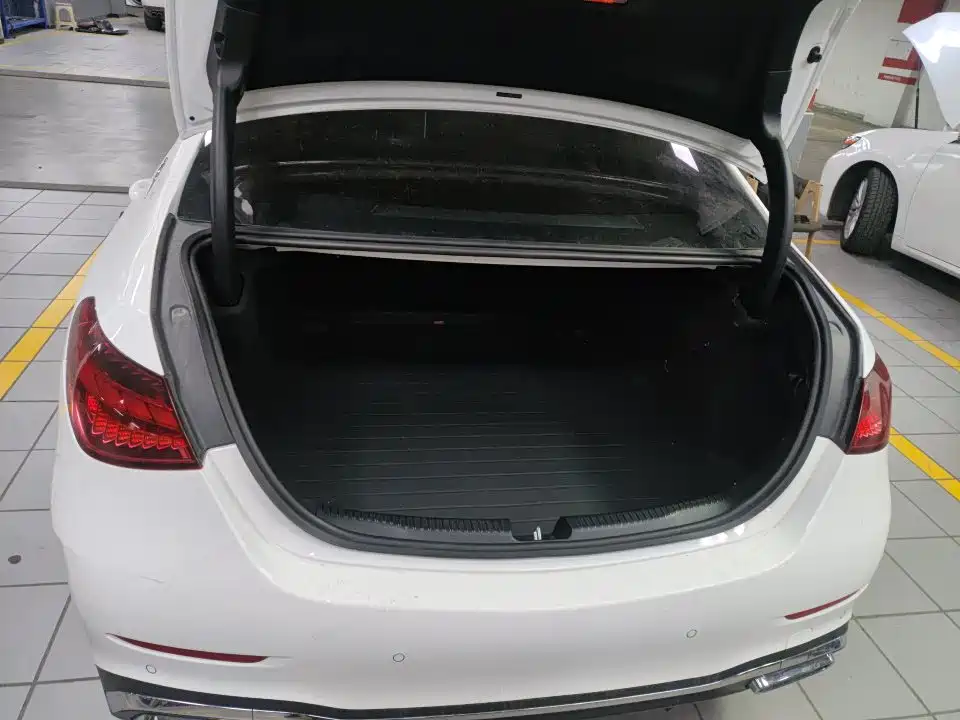 Mercedes-Benz C-Class 2023