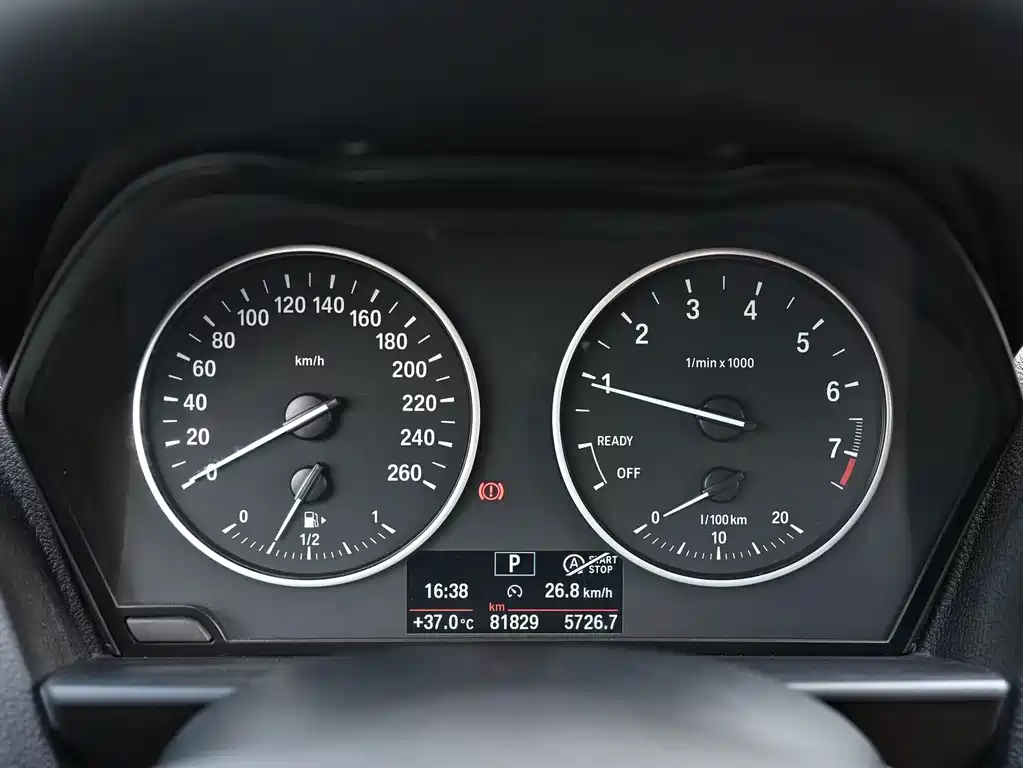 BMW 1 Series 2016 — фото 12