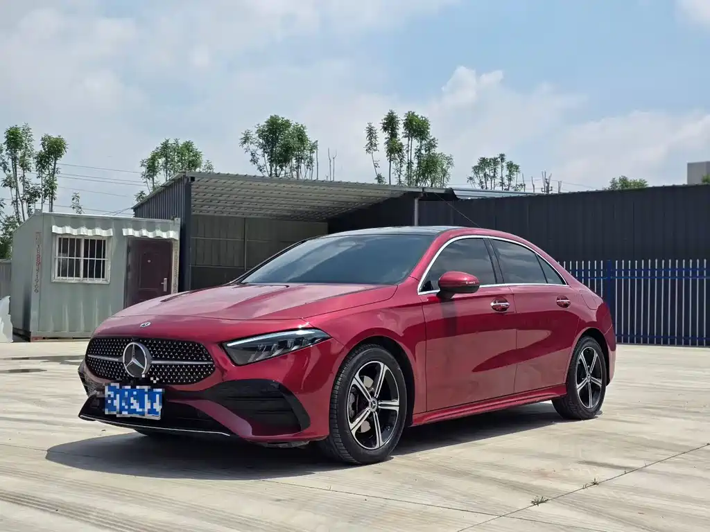 Mercedes-Benz A-Class 2023 — фото 1