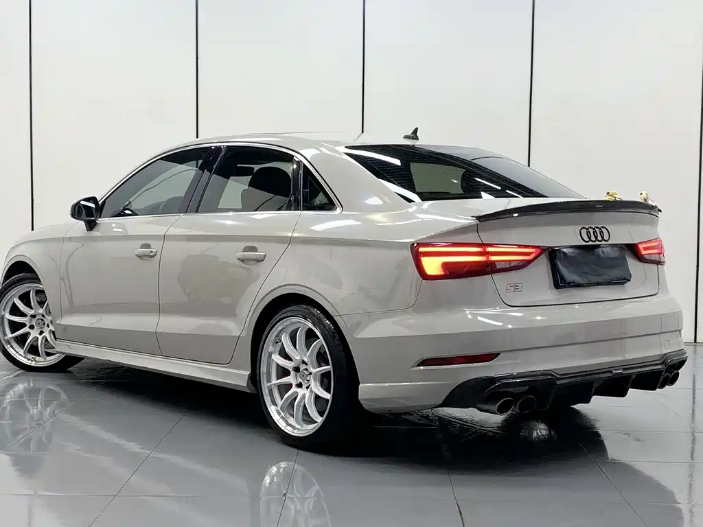 Audi S3 2019 — фото 4