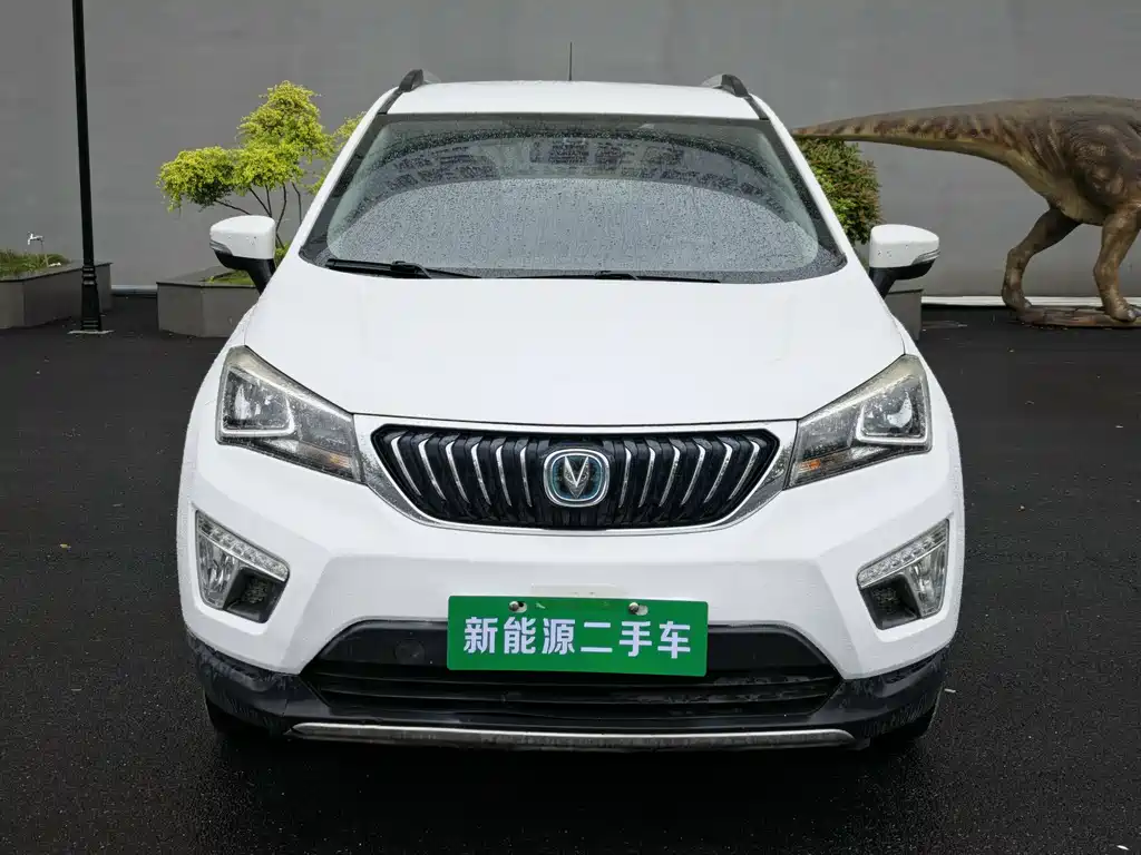Changan CS15EV 2019 — фото 2