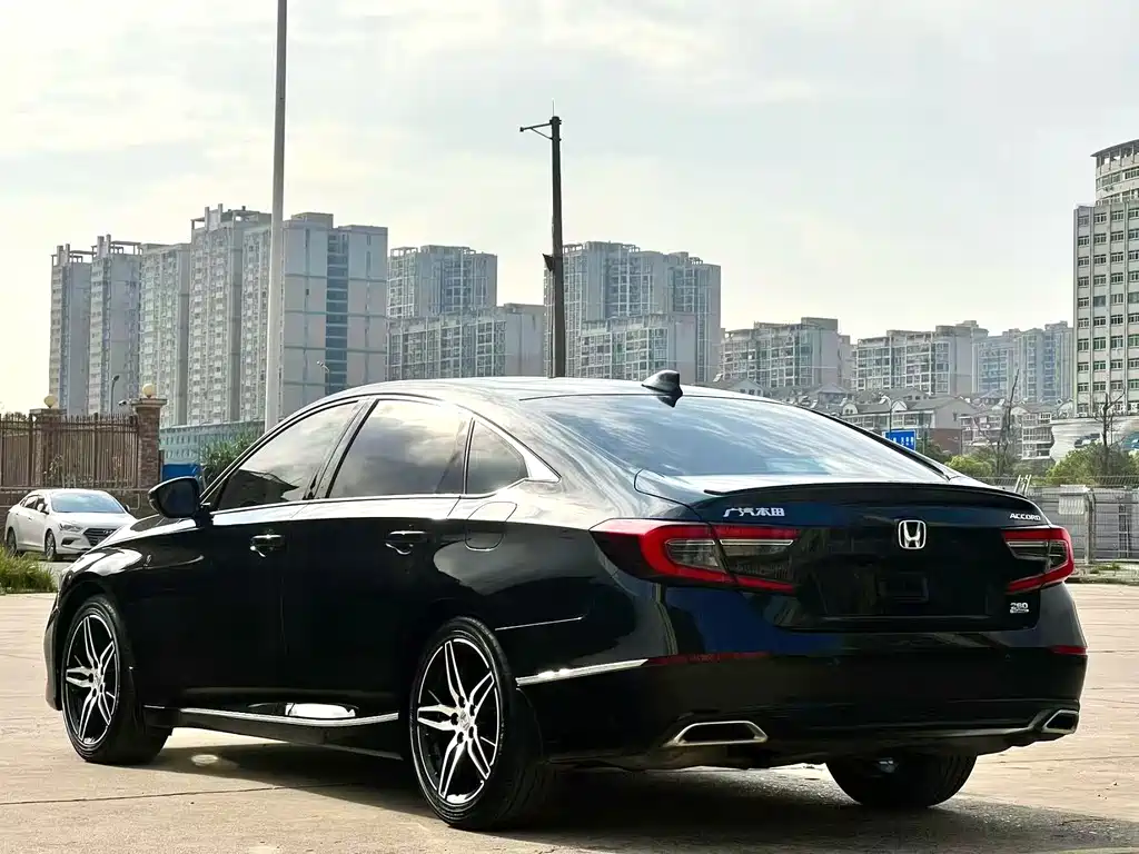 Honda Accord 2022 — фото 7
