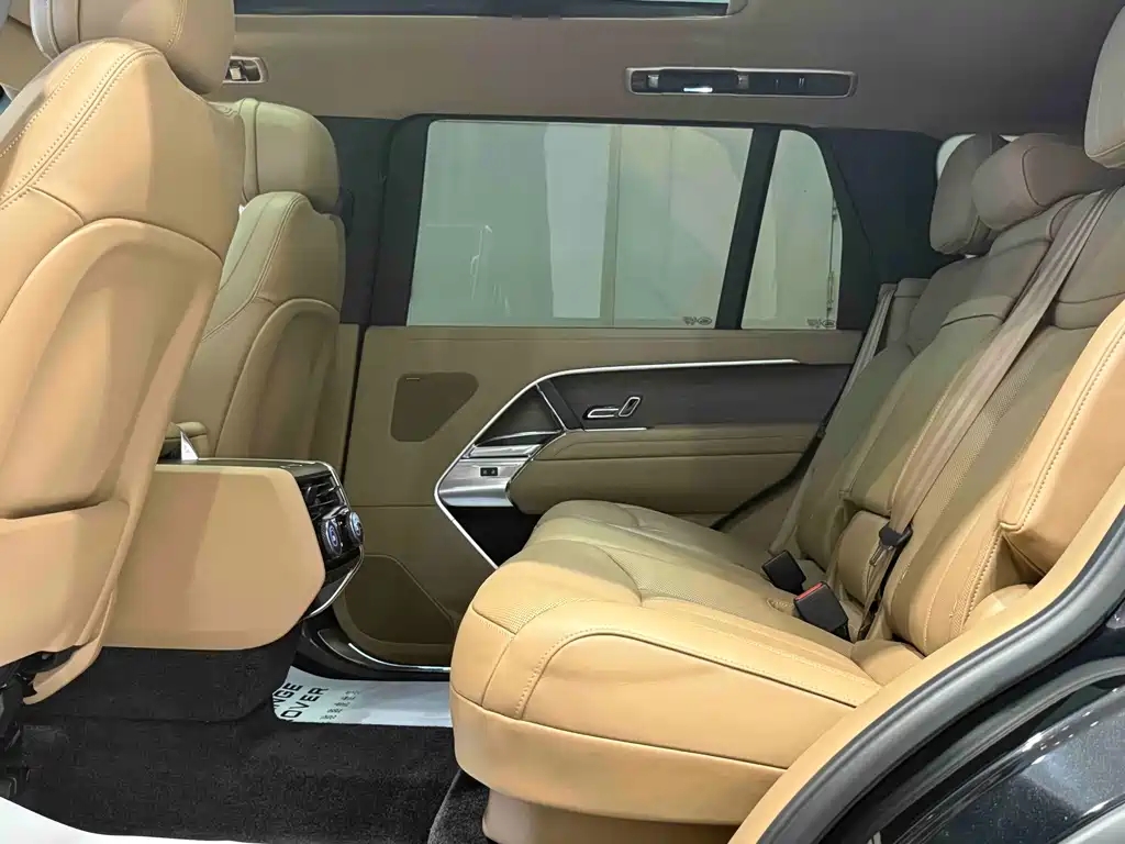 Land Rover Range Rover 2025 — фото 14