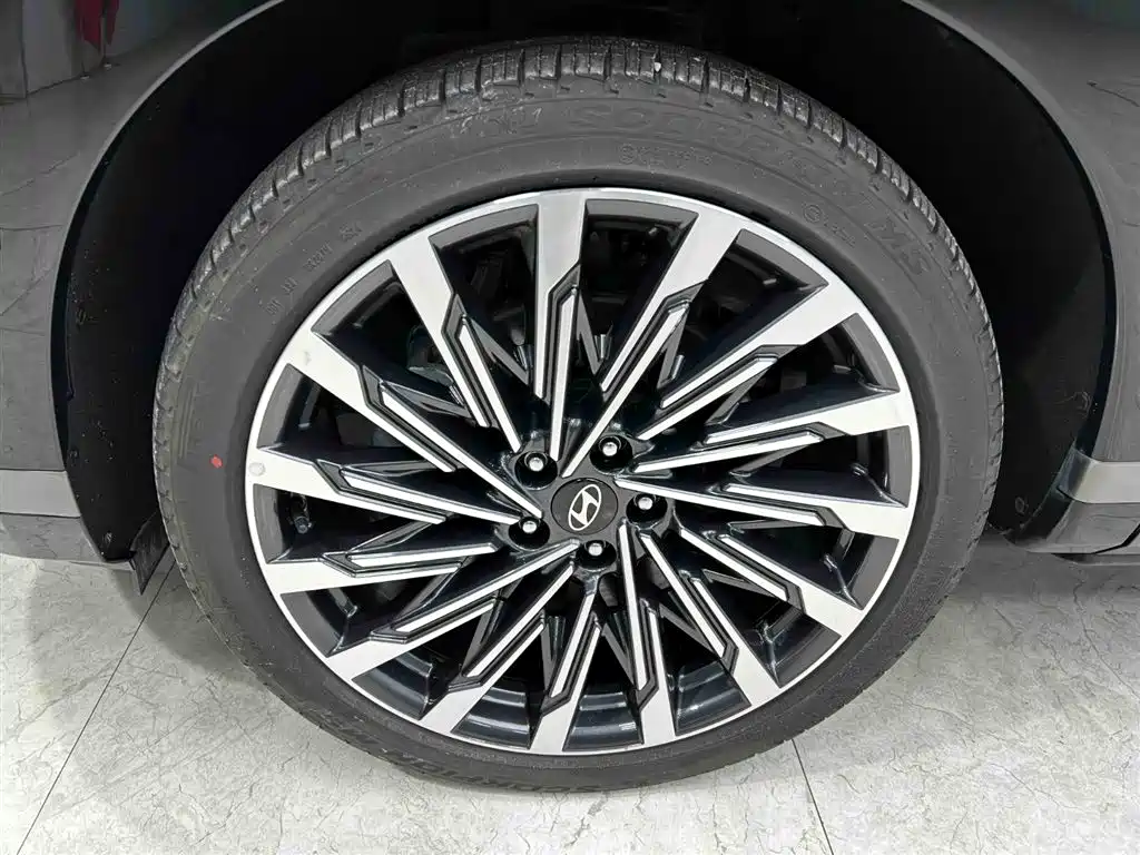 Hyundai Santa Fe 2024 — фото 22