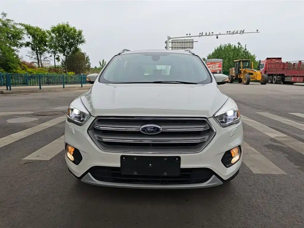 Ford Kuga 2018 — фото 3