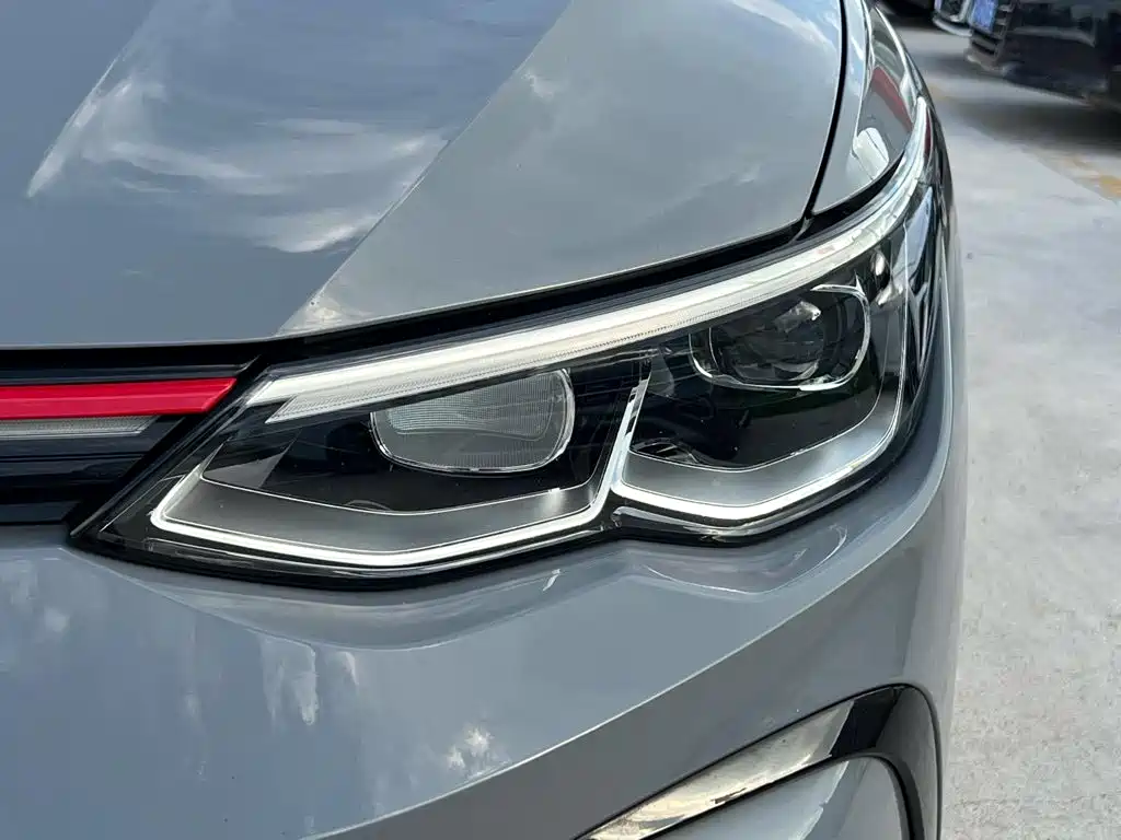 Volkswagen Golf 2023