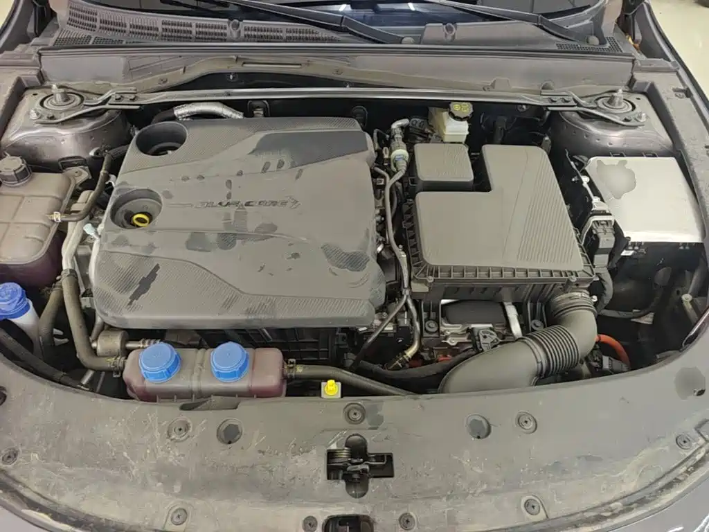 Changan UNI-V Smart Electric Idd 2025 — фото 20