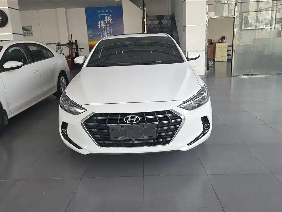 Hyundai Elantra 2019