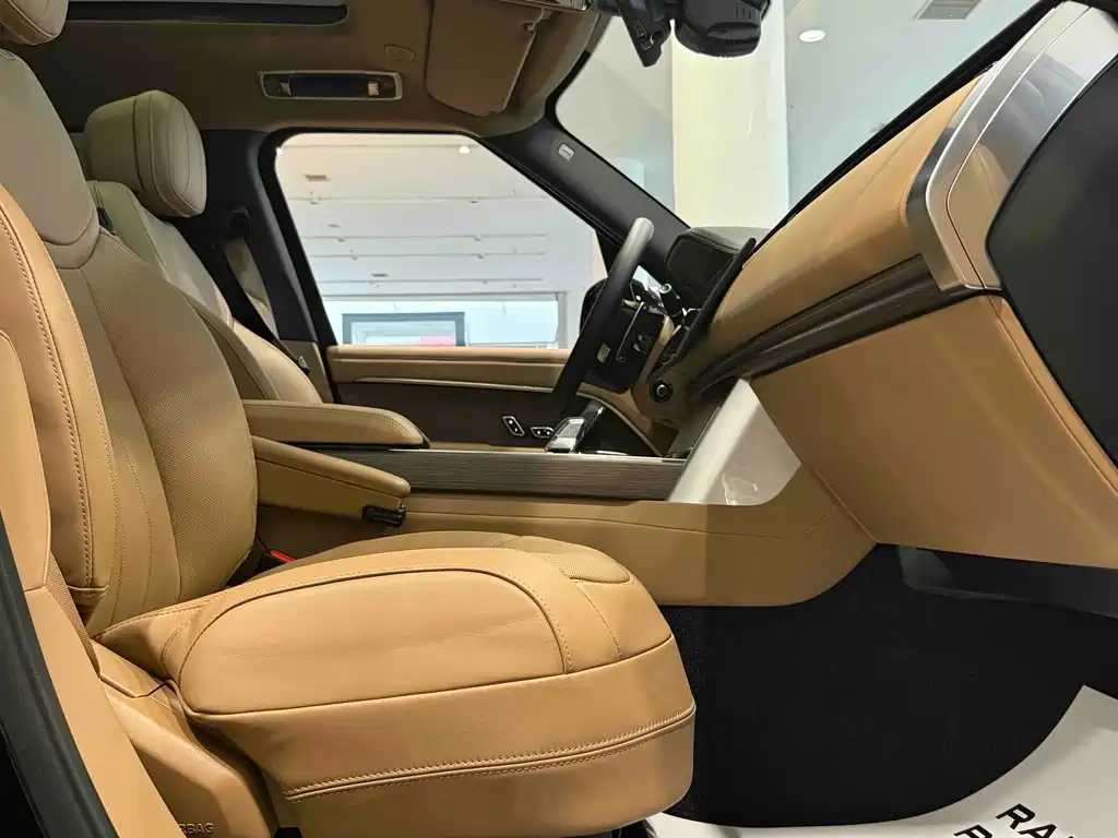 Land Rover Range Rover 2025 — фото 16