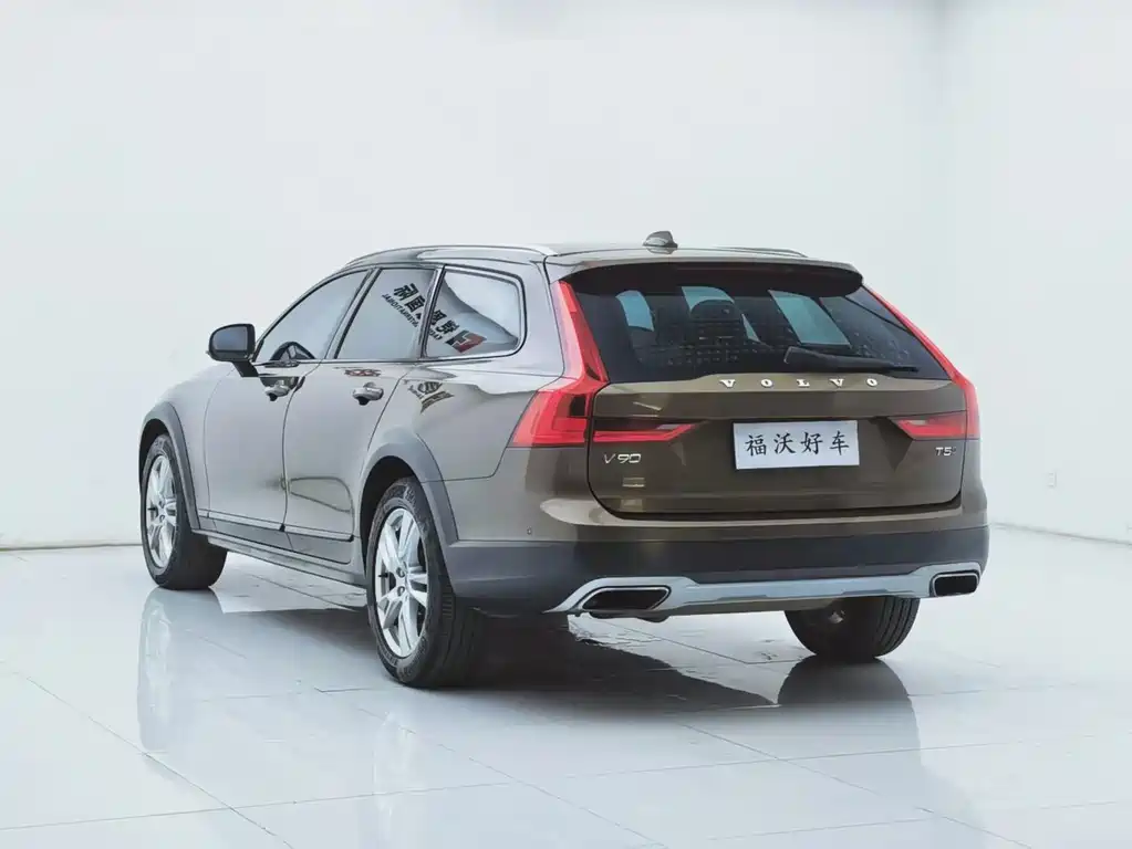 Volvo V90 2017 — фото 35