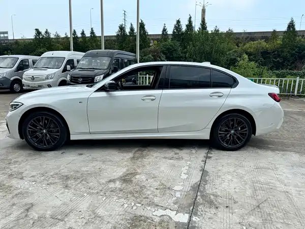 BMW 3 Series 2022