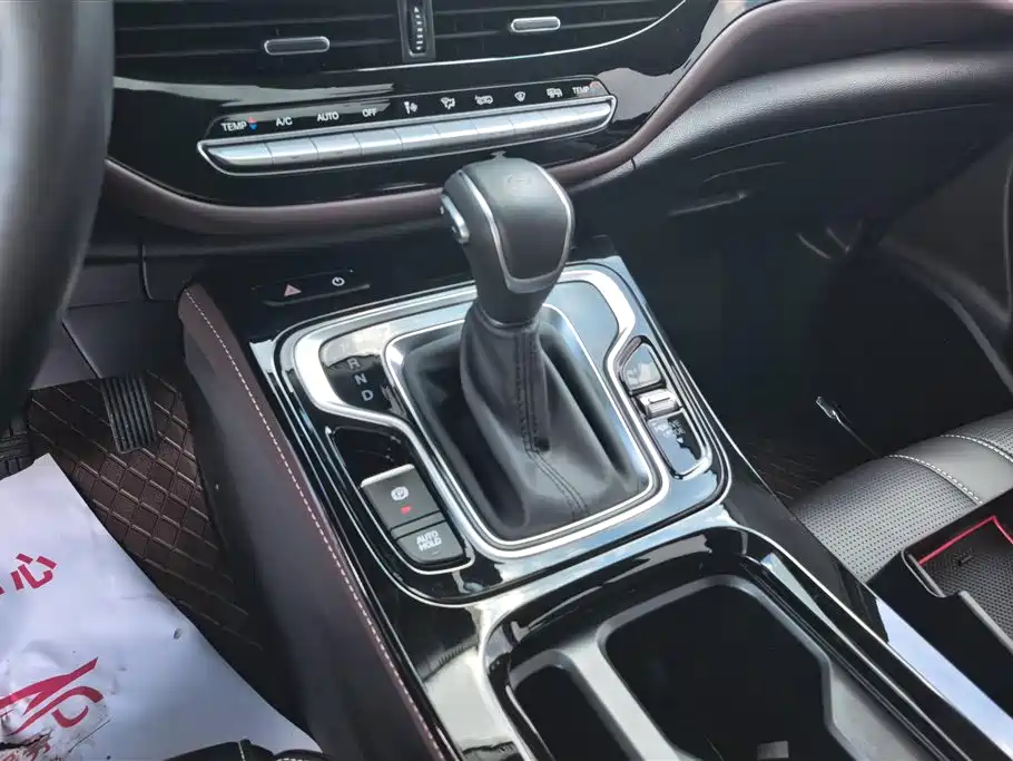 GAC Motor Trumpchi M6 2023 — фото 16