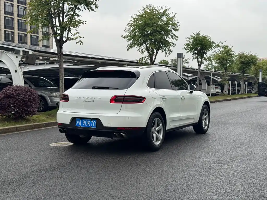 Porsche Macan 2016