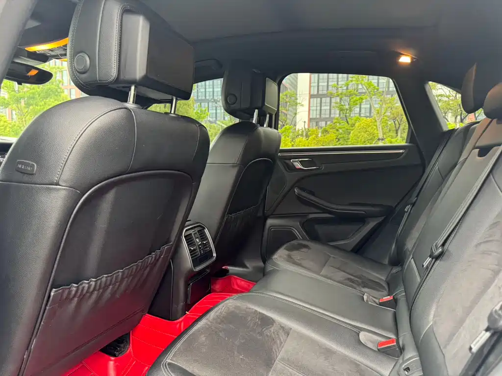 Porsche Macan 2016 — фото 13