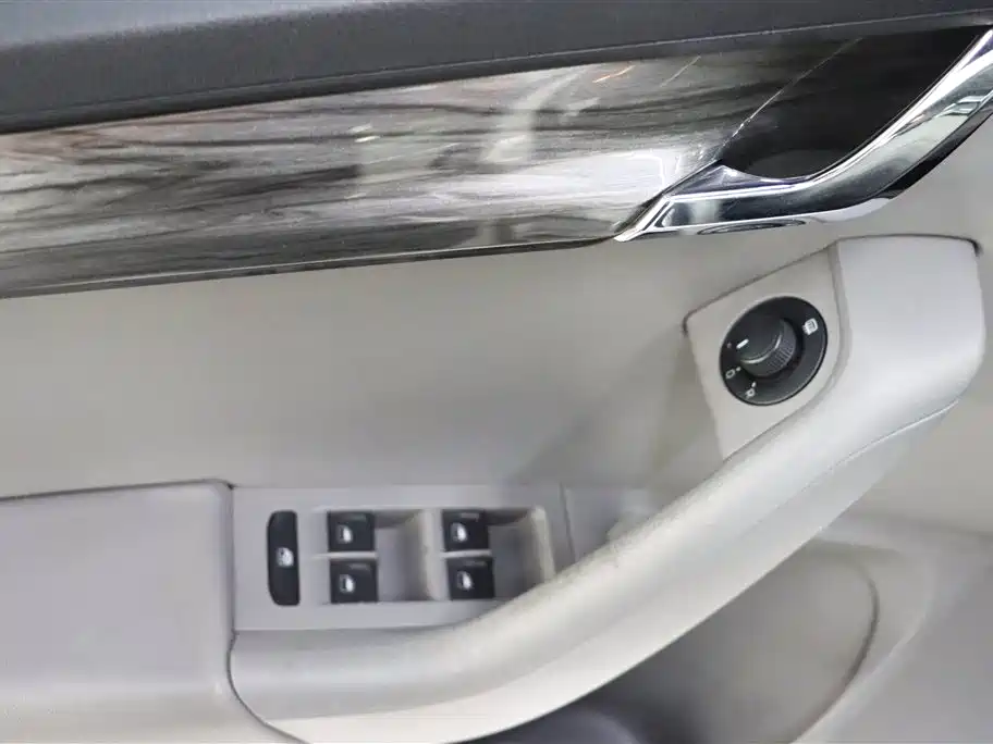 Skoda Octavia 2015 — фото 10