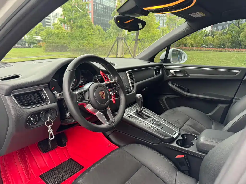 Porsche Macan 2016 — фото 10
