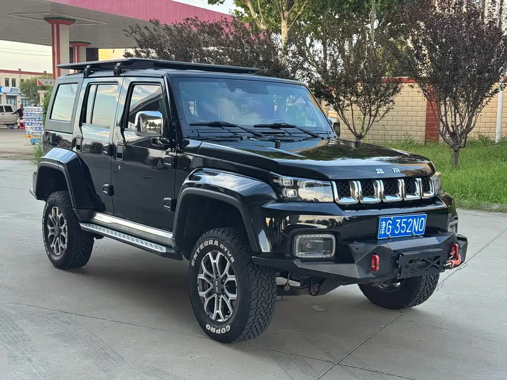 BAIC BJ40 2022 — фото 2
