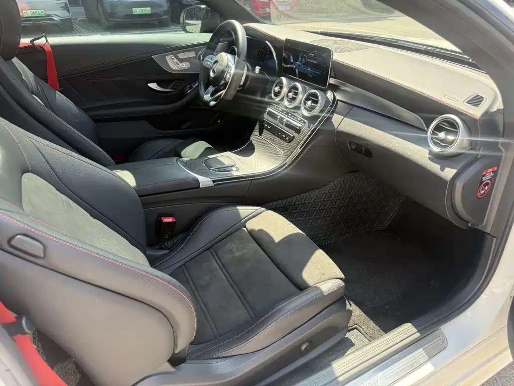 Mercedes-Benz C-Class 2023 — фото 13