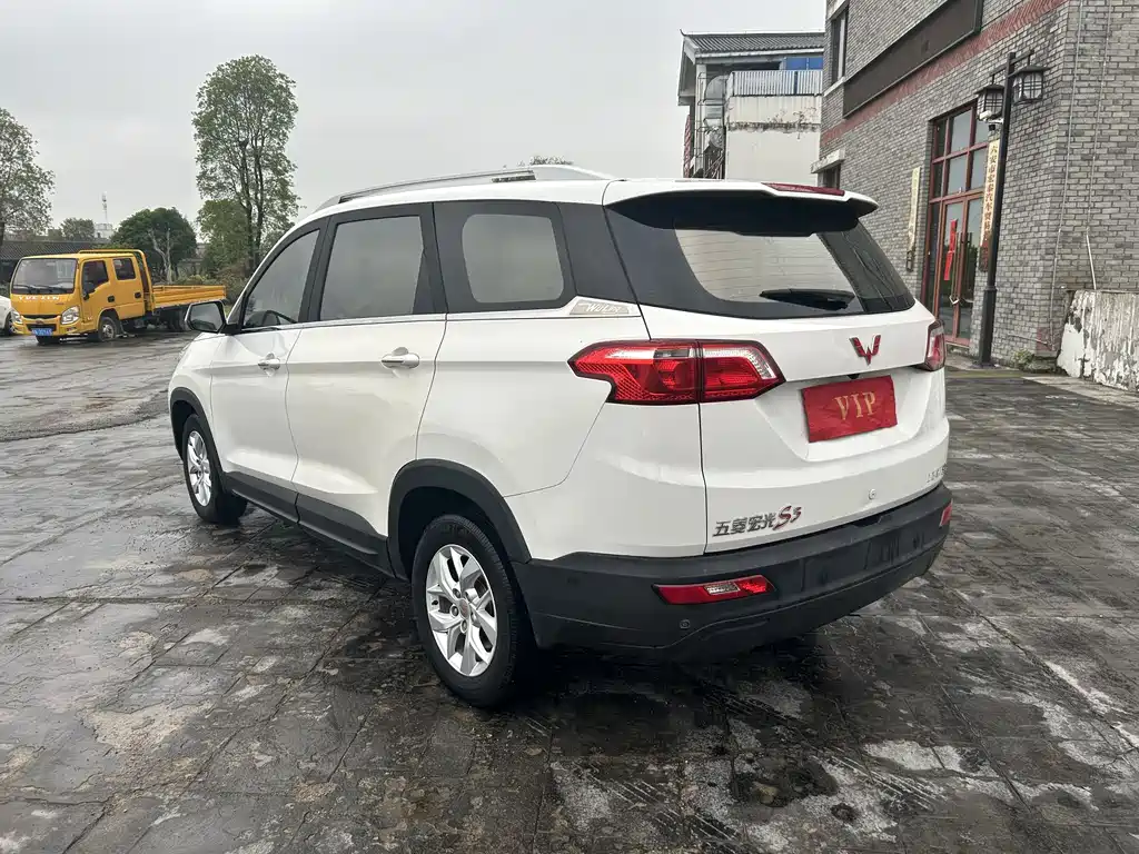 Wuling Hongguang S3 2019 — фото 9