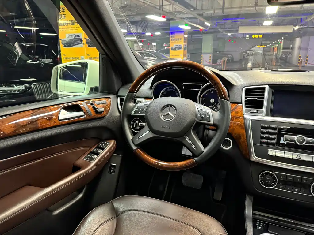 Mercedes-Benz M-Class 2013 — фото 19