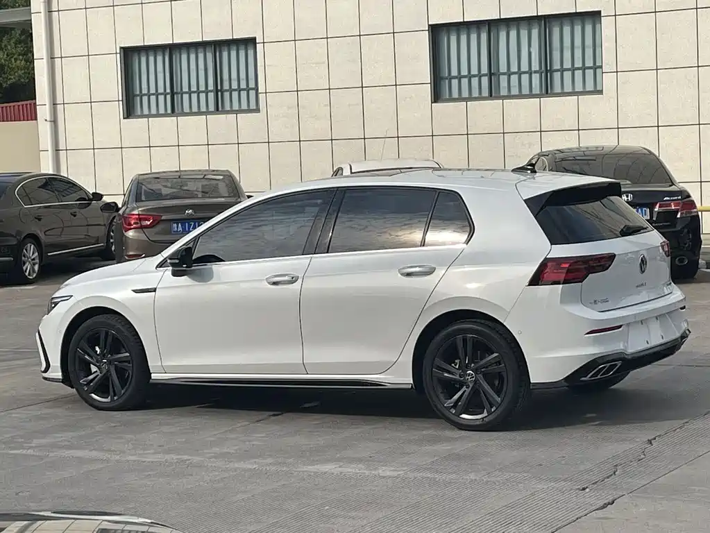 Volkswagen Golf 2022