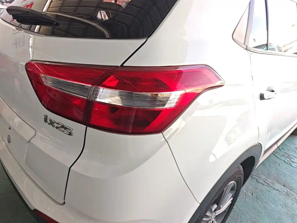 Hyundai ix25 2016 — фото 8