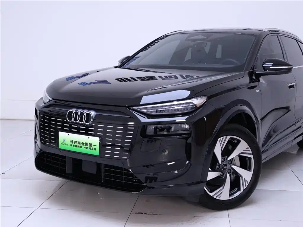 Audi Q6L e-tron 2025