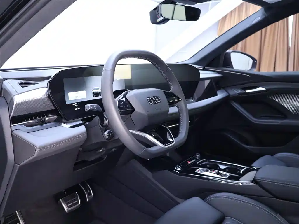 Audi Q6L e-tron 2025 — фото 11