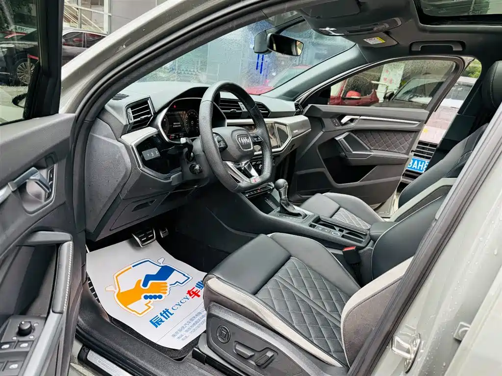 Audi Q3 Sportback 2024 — фото 10