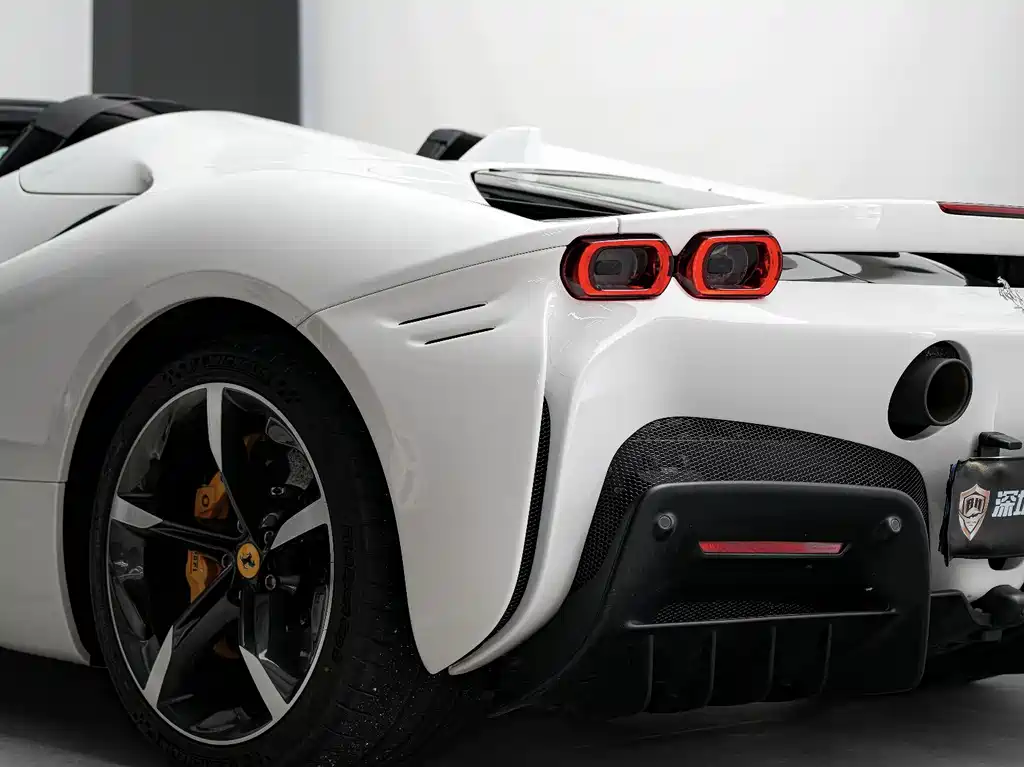 Ferrari SF90 2025 — фото 11