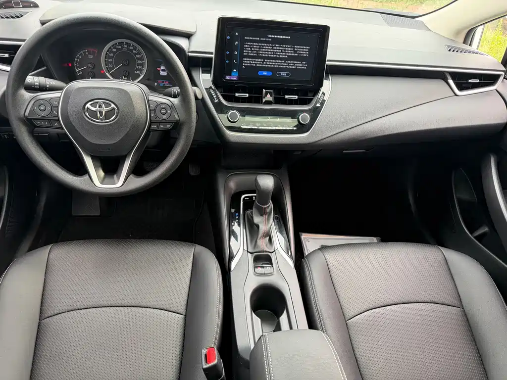 Toyota Corolla 2023 — фото 10