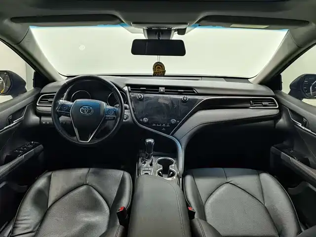 Toyota Camry 2020 — фото 5