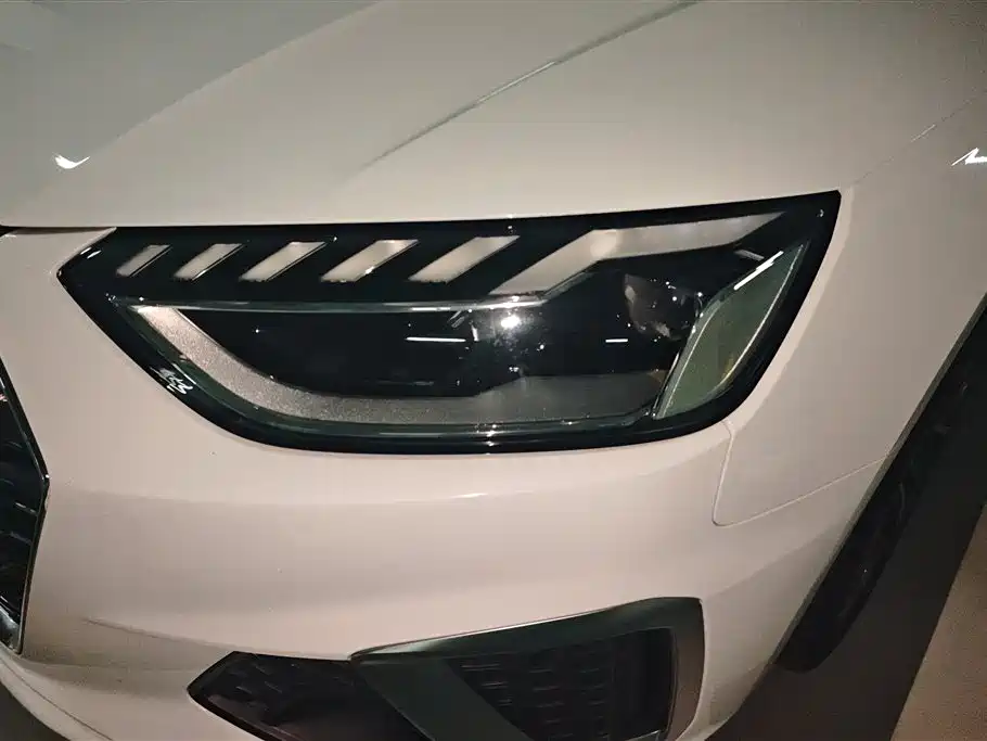 Audi A4L 2023