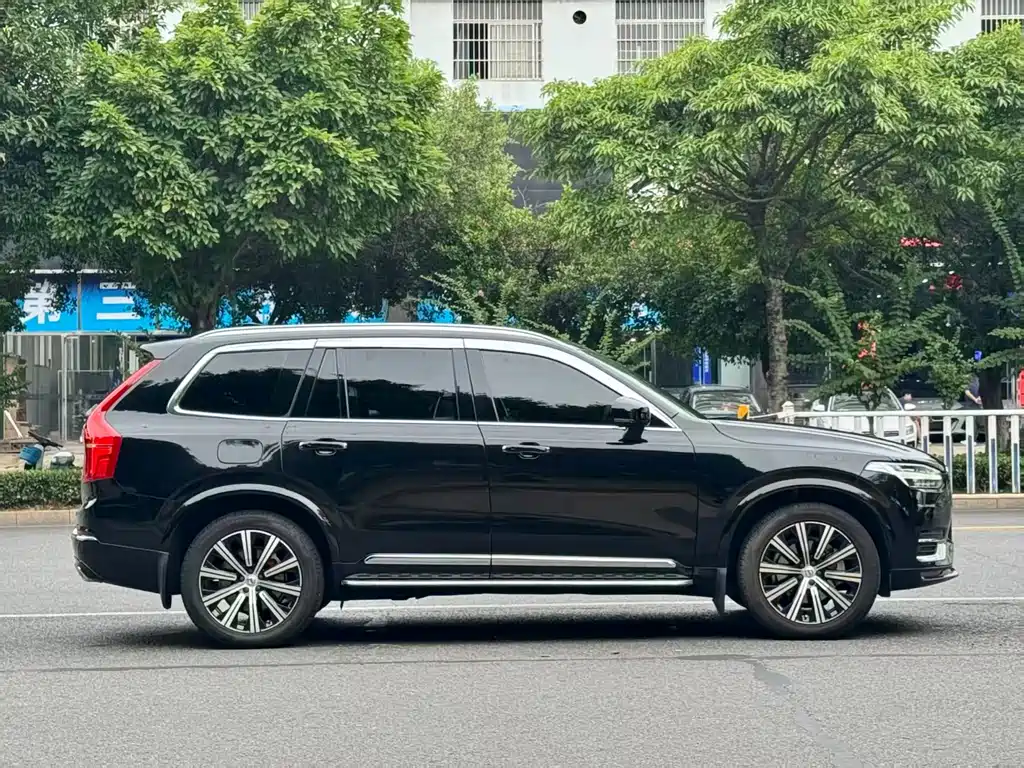 Volvo XC90 2021 — фото 8