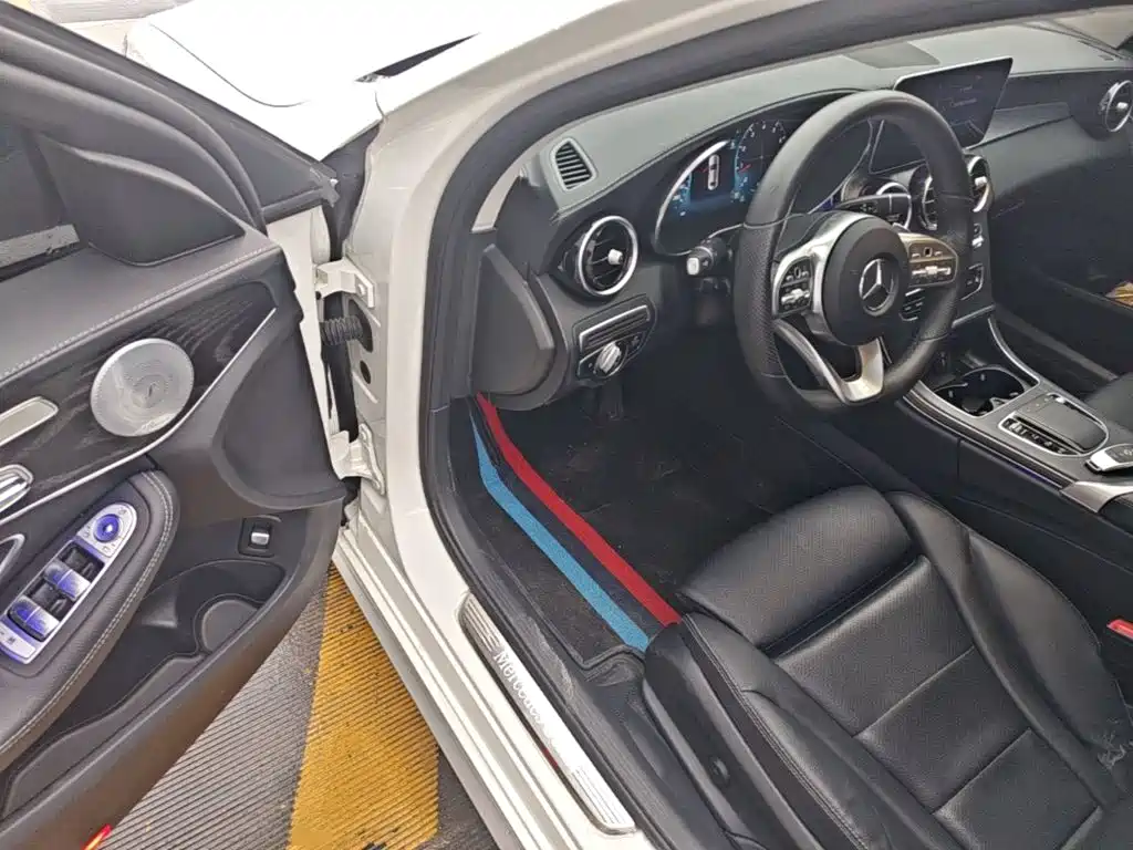 Mercedes-Benz C-Class 2020 — фото 16