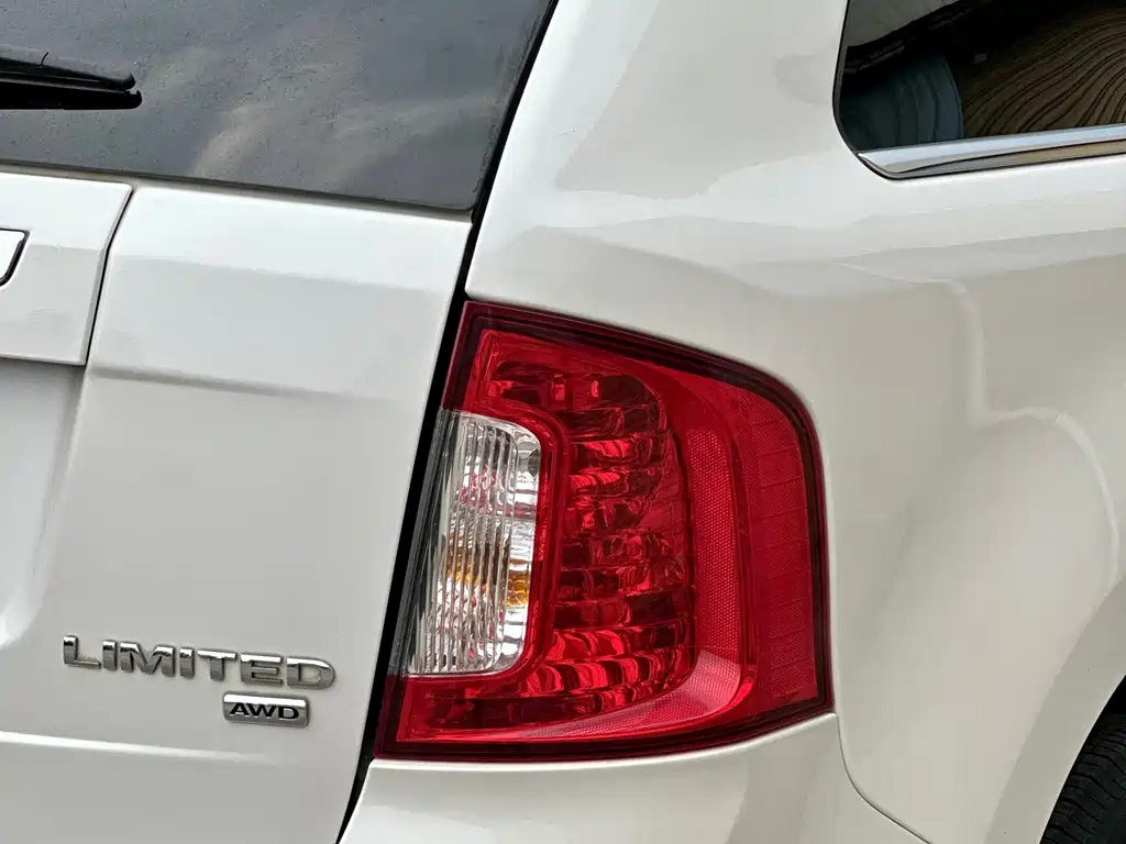 Ford Edge 2015 — фото 38