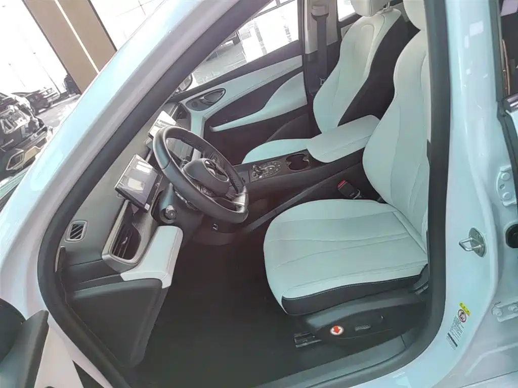 BYD Seal 05 DM-i 2025 — фото 15