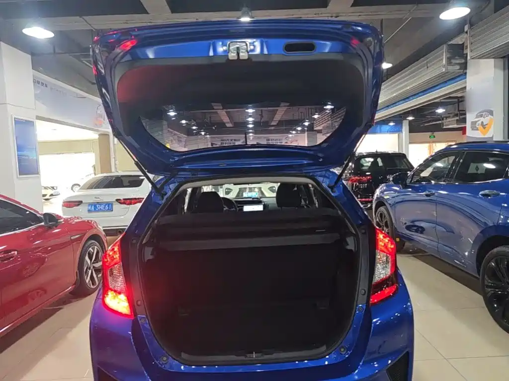 Honda Fit 2016 — фото 19