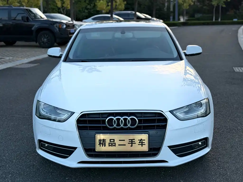 Audi A4L 2015