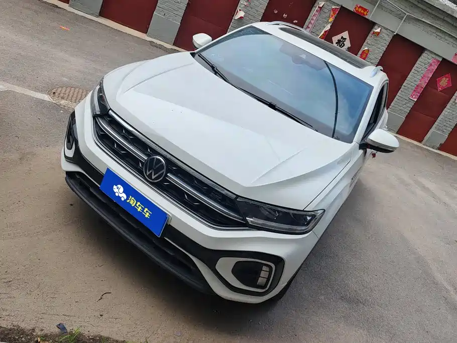 Volkswagen T-Roc 2024