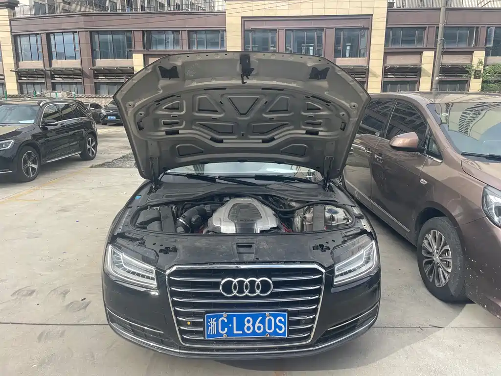 Audi A8 2015 — фото 22