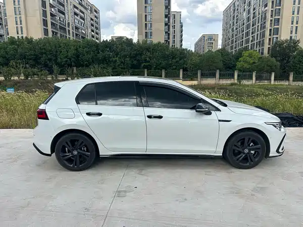 Volkswagen Golf 2023