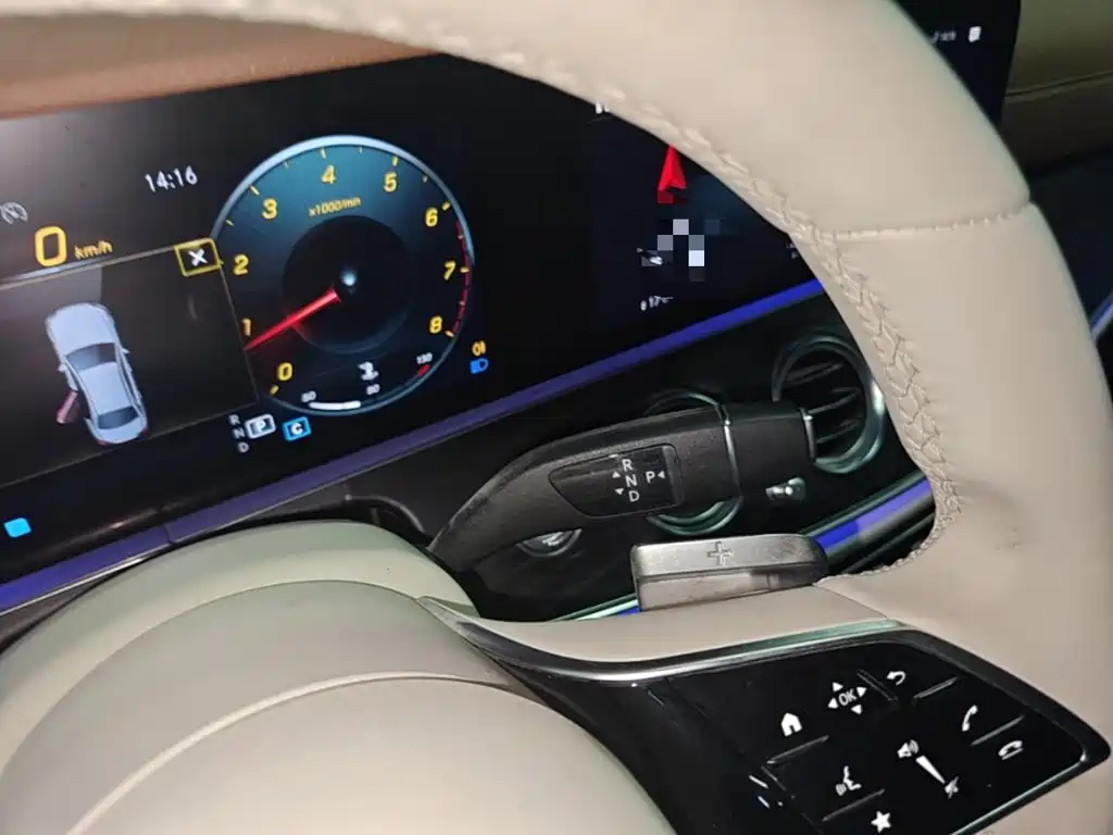 Mercedes-Benz E-Class 2022 — фото 14