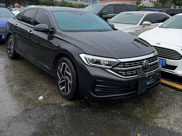 Volkswagen Sagitar 2023